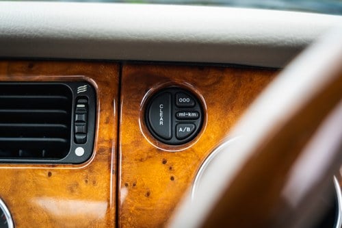 1998 Jaguar X100 XKR Paramount 450 In vendita (immagine 25 di 106)