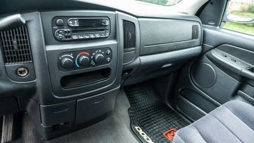 2004 Dodge RAM 1500 5.7L Hemi V8 For Sale (picture 20 of 205)