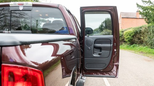 2004 Dodge RAM 1500 5.7L Hemi V8 For Sale (picture 66 of 205)