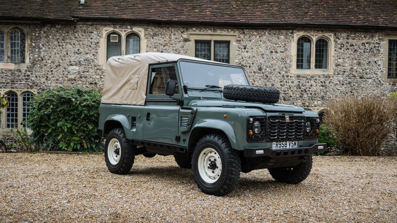 1998 Land Rover Defender Wolf 90” For Sale (picture 1 of 141)