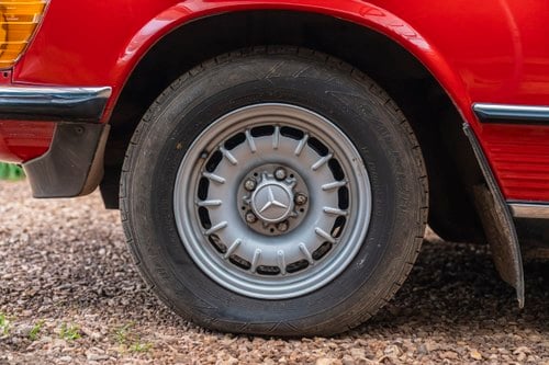 1985 Mercedes-Benz 280 SL (R107) Te koop (foto 19 van 177)