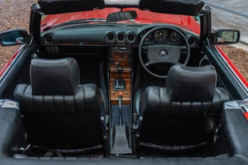 1985 Mercedes-Benz 280 SL (R107) Te koop (foto 24 van 177)