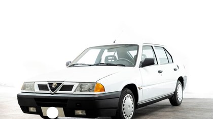 1990 Alfa Romeo 33