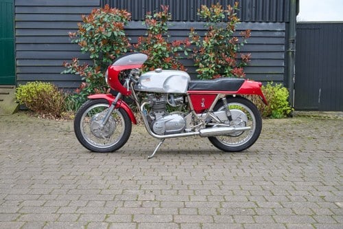 1969 Rickman Metisse TR6 650 à vendre (picture 15 of 83)