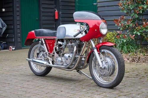 1969 Rickman Metisse TR6 650 à vendre (picture 1 of 83)