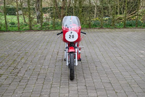 1967 Benelli 350 4C Racer zum Verkauf (Bild 10 von 73)
