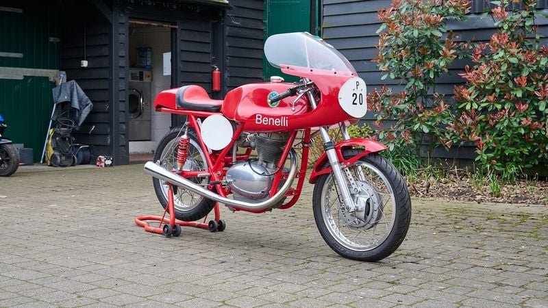 1967 Benelli 350 4C Racer For Sale (picture 1 of 73)