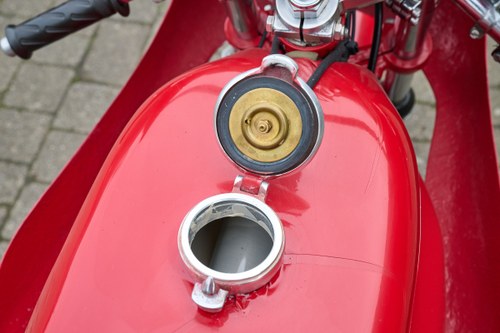 1967 Benelli 350 4C Racer zum Verkauf (Bild 50 von 73)