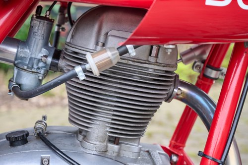 1967 Benelli 350 4C Racer zum Verkauf (Bild 66 von 73)