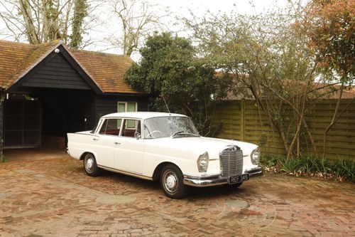 1964 Mercedes-Benz W111 220SB Te koop (foto 4 van 186)