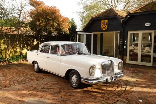 1964 Mercedes-Benz W111 220SB Te koop (foto 5 van 186)