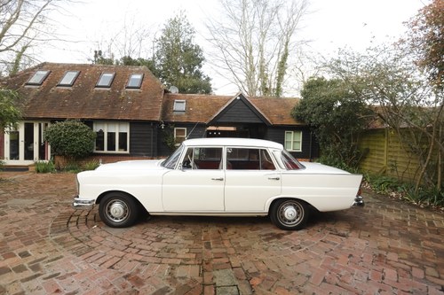 1964 Mercedes-Benz W111 220SB Te koop (foto 16 van 186)