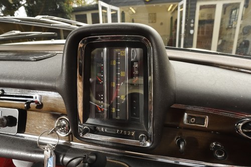 1964 Mercedes-Benz W111 220SB Te koop (foto 46 van 186)