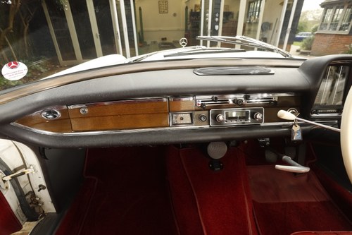 1964 Mercedes-Benz W111 220SB Te koop (foto 57 van 186)