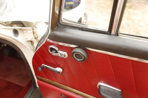 1964 Mercedes-Benz W111 220SB Te koop (foto 78 van 186)