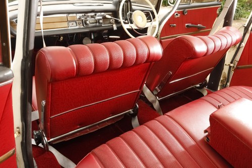 1964 Mercedes-Benz W111 220SB Te koop (foto 88 van 186)