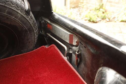 1964 Mercedes-Benz W111 220SB Te koop (foto 109 van 186)