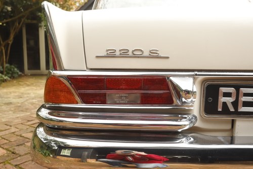 1964 Mercedes-Benz W111 220SB Te koop (foto 124 van 186)