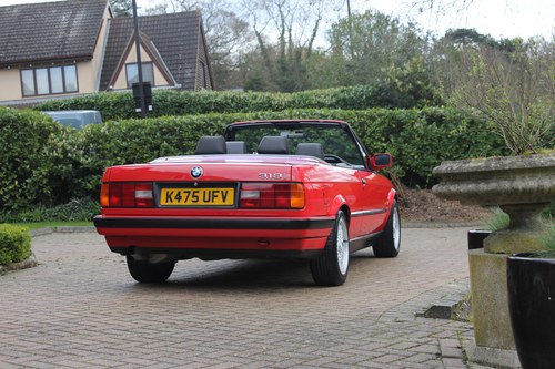 1993 BMW E30 318i LUX Convertible For Sale (picture 23 of 178)