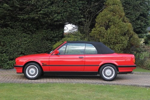 1993 BMW E30 318i LUX Convertible For Sale (picture 27 of 178)
