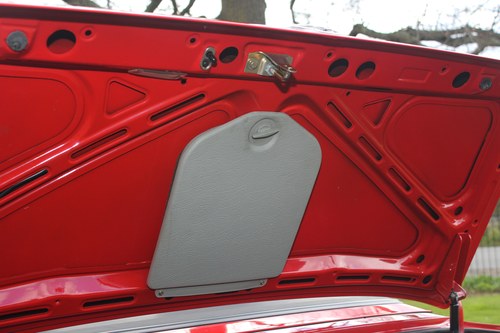 1993 BMW E30 318i LUX Convertible For Sale (picture 94 of 178)