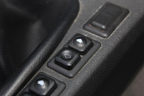 1993 BMW E30 318i LUX Convertible For Sale (picture 104 of 178)