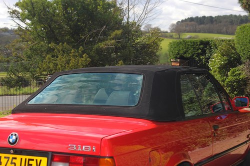 1993 BMW E30 318i LUX Convertible For Sale (picture 115 of 178)
