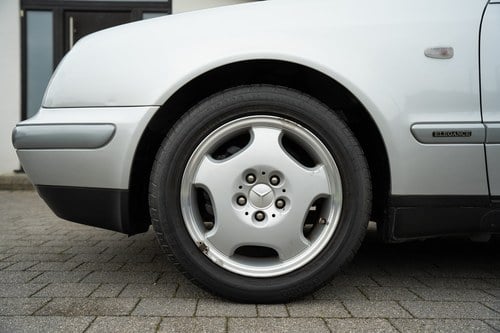 1999 Mercedes-Benz C208 CLK230 Kompressor Elegance à vendre (picture 14 of 148)