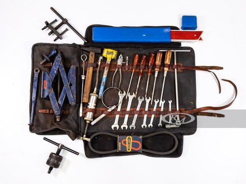 Ferrari 275 GTB Tool Kit and Jack For Sale by Auction