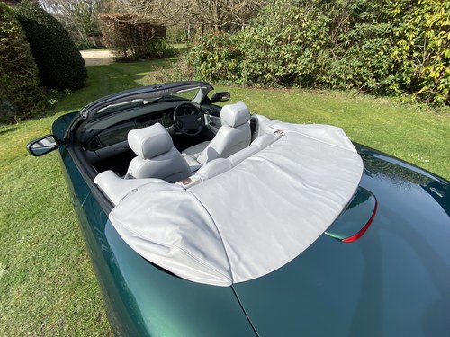 2003 Jaguar X100 XKR 4.2 Convertible For Sale (picture 41 of 130)
