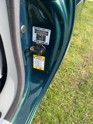 2003 Jaguar X100 XKR 4.2 Convertible For Sale (picture 48 of 130)