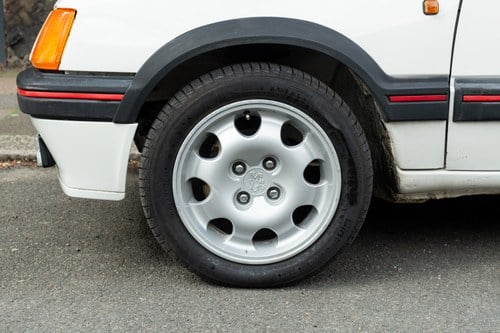 1988 Peugeot 205 GTI 1.9 In vendita (immagine 26 di 190)