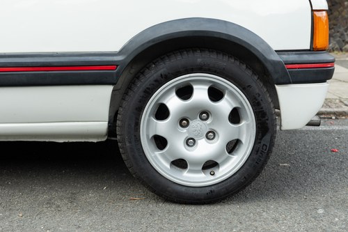 1988 Peugeot 205 GTI 1.9 In vendita (immagine 27 di 190)