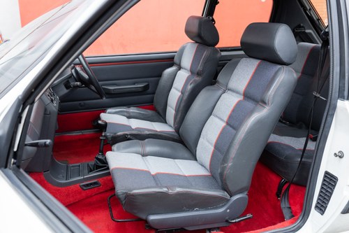 1988 Peugeot 205 GTI 1.9 In vendita (immagine 51 di 190)