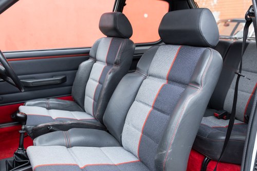 1988 Peugeot 205 GTI 1.9 In vendita (immagine 52 di 190)