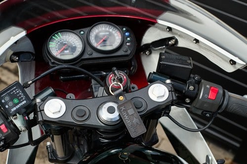 2006 Kawasaki ZR750 Cafe Racer à vendre (picture 24 of 58)
