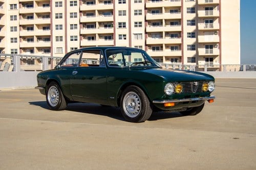 1974 Alfa Romeo GTV Coupe low 23k miles 5 Spd Green $67.5k For Sale