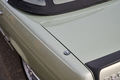 1972 Mercedes-Benz 350 SL R107 In vendita (immagine 112 di 189)