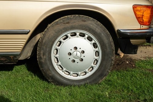 1985 Mercedes-Benz R107 380SL zum Verkauf (Bild 29 von 200)