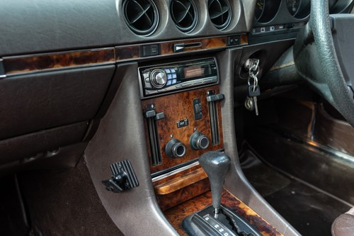 1985 Mercedes-Benz R107 380SL zum Verkauf (Bild 43 von 200)