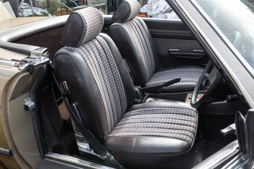 1985 Mercedes-Benz R107 380SL zum Verkauf (Bild 55 von 200)