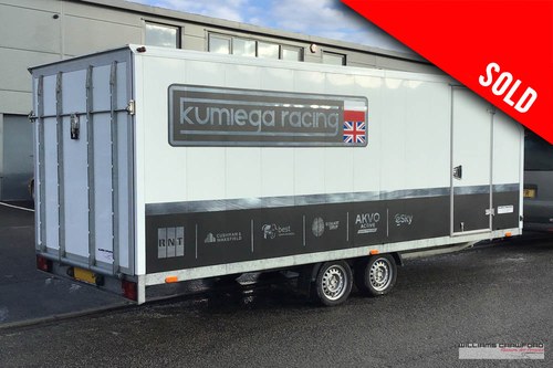 2017 Vezeko Formula race car trailer VERKAUFT