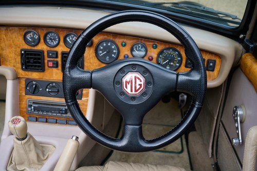 1998 MG RV8 Te koop (foto 67 van 131)