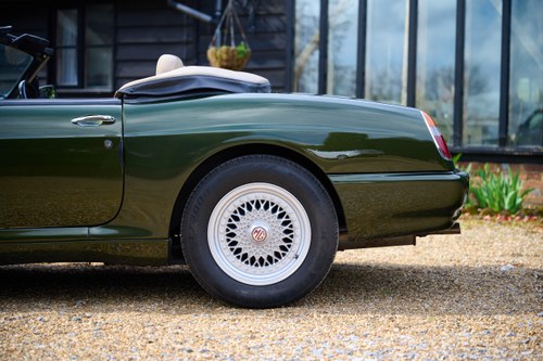 1998 MG RV8 Te koop (foto 81 van 131)