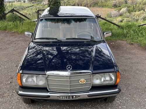 1980 Mercedes-Benz 300D Lang Te koop (foto 5 van 204)