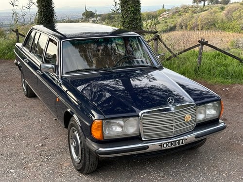 1980 Mercedes-Benz 300D Lang Te koop (foto 7 van 204)