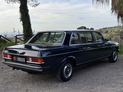 1980 Mercedes-Benz 300D Lang Te koop (foto 16 van 204)