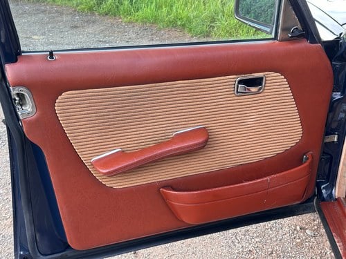 1980 Mercedes-Benz 300D Lang Te koop (foto 21 van 204)