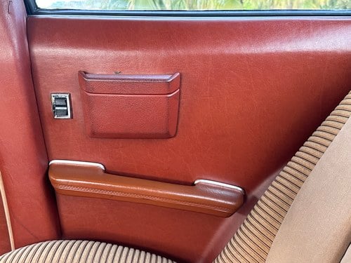 1980 Mercedes-Benz 300D Lang Te koop (foto 38 van 204)