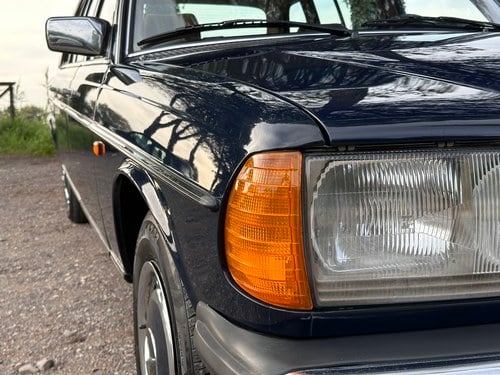 1980 Mercedes-Benz 300D Lang Te koop (foto 121 van 204)